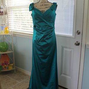 Teri Jon -Rickie Freeman Formal Gown Emerald Dress